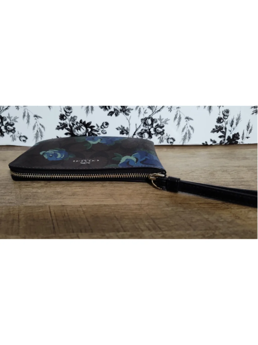 Women's Coach Wristlet One Size Brown Blue Floral Print Clutch